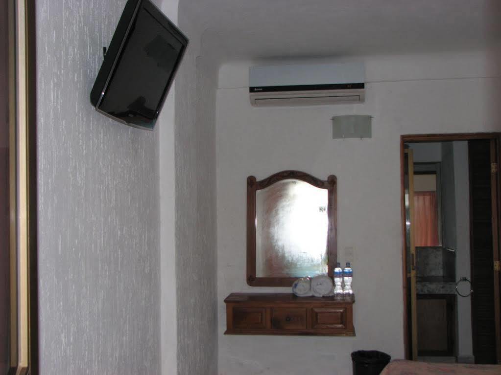Hotel Y Suites Plaza Manzanillo Bagian luar foto