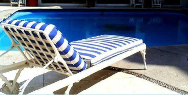 Hotel Y Suites Plaza Manzanillo Bagian luar foto