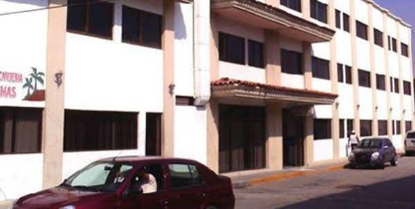 Hotel Y Suites Plaza Manzanillo Bagian luar foto