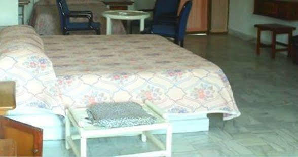 Hotel Y Suites Plaza Manzanillo Bagian luar foto