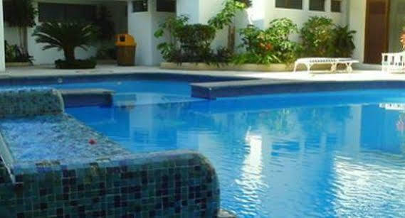 Hotel Y Suites Plaza Manzanillo Bagian luar foto